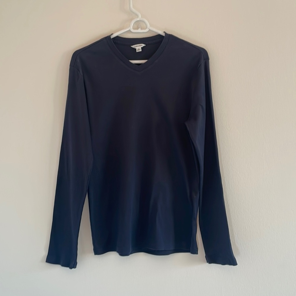Calvin Klein - Men’s light sweater in navy and medium